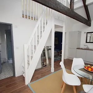 Loft Style For 4, 1 Broadhurst Court, Close To Town, Station & Hospital Stockport